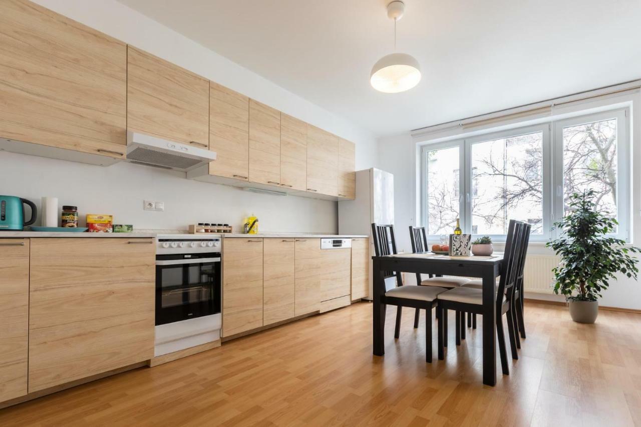 Spacious In The Old Town Of Apartmán
